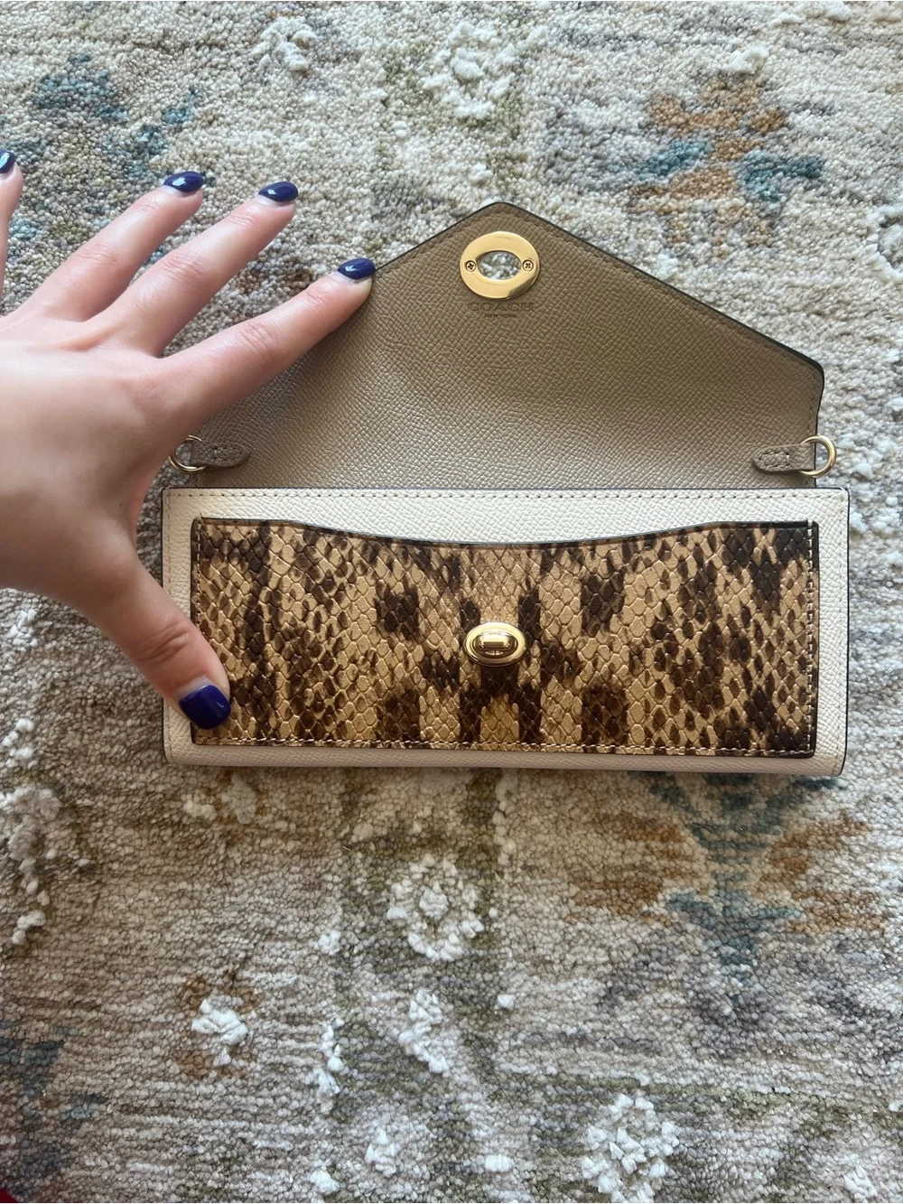 Coach Envelope Wallet on Chain - Picture 4 of 12